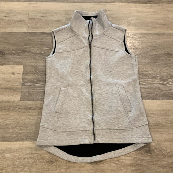 Betsey Johnson mock tunnel neck performance vest medium - Picture 1 of 5